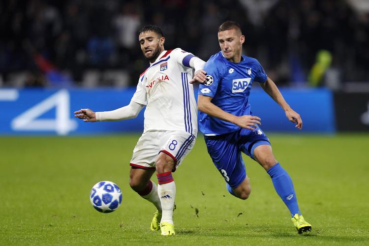 今晨欧冠传出新动向，里昂更衣室发声，管理层表态——媒体盛赞，赛程密集仍需轮换的简单介绍