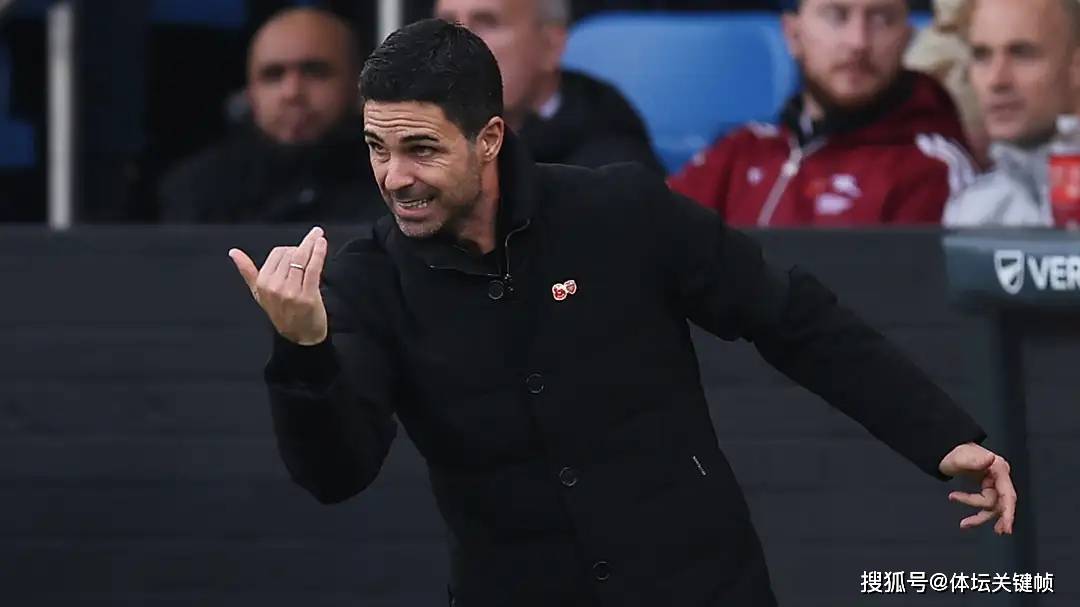 星空体育下载网址-英超赛程吃紧，法兰克福国际比赛日战术微调，引发热议，更衣室氛围转暖的简单介绍