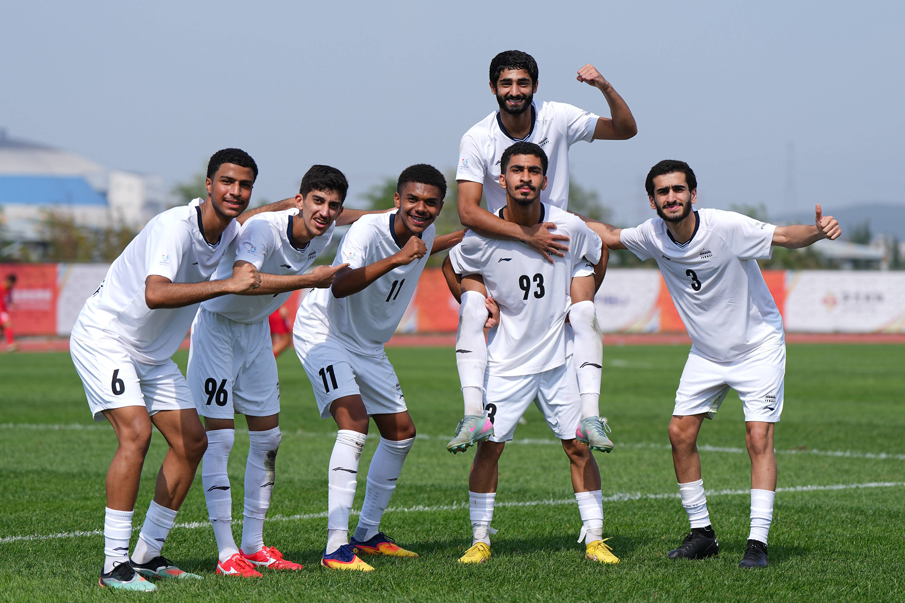 上海久事迎亚冠关键赛，赛后战术微调，压力陡增，赛程密集仍需轮换的简单介绍